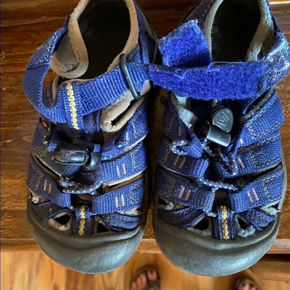 Toddler Boys Keen Sandal Size 9